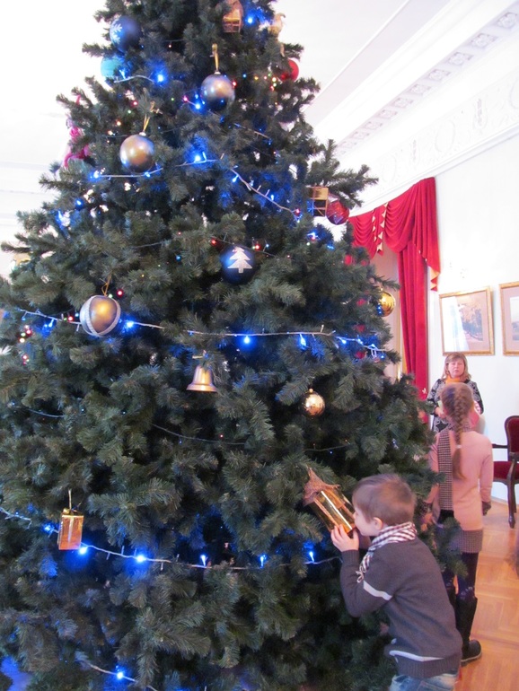 Теперь мы театралы)))