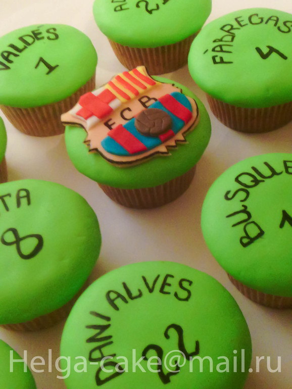 Капкейки для девушки-футболистки!