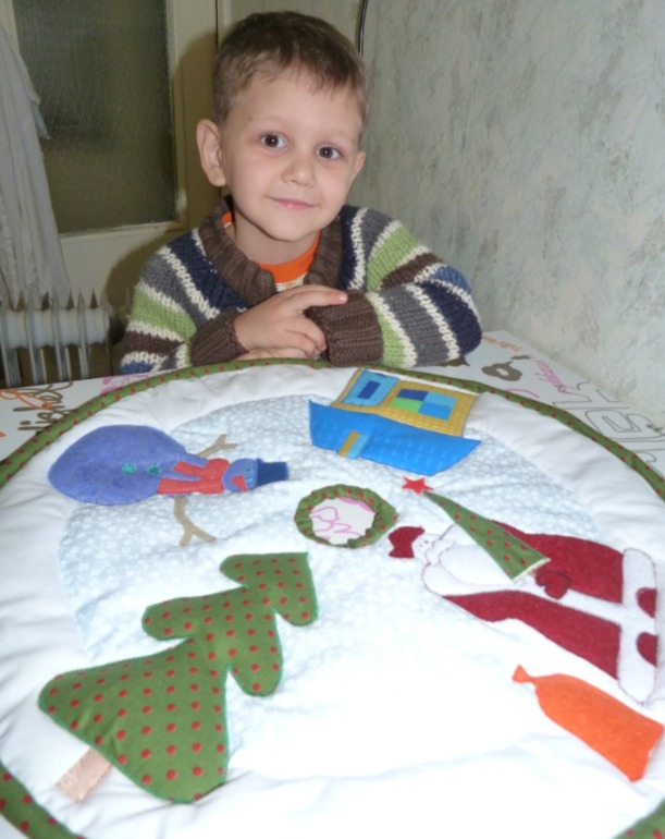 Под елочку!!