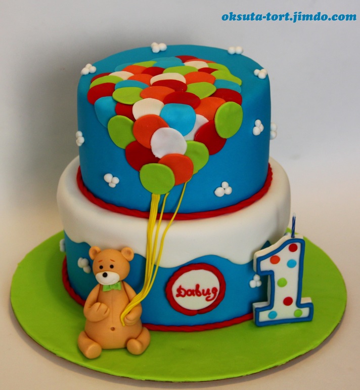 Торт с Мишкой и шарами