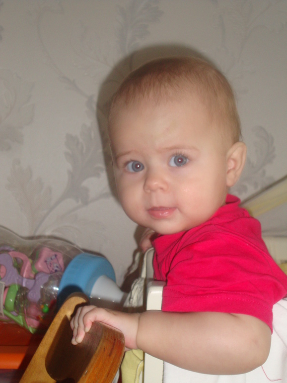 Теперь мы с серёжками)))