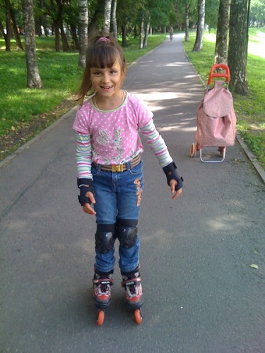 Теперь дома: Ангелина и Таня