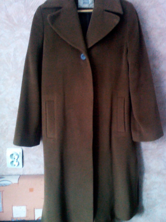Пальто классическое р.46,почта,регион 1800