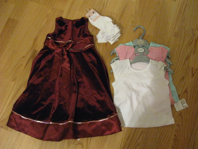 Нарядная одежда для девочки (новая) р. 86-92