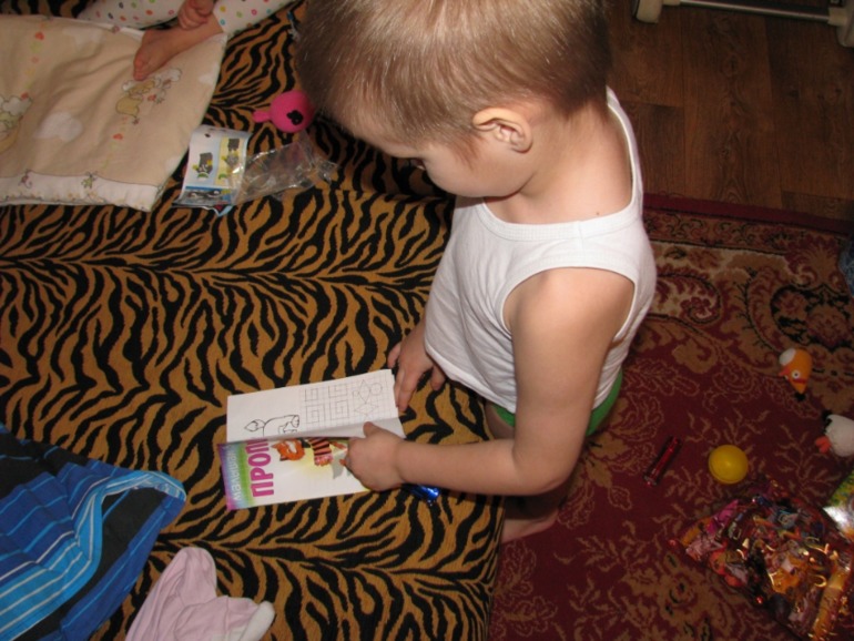 Спасибо Феям! Детки получили конфетки утром 1 января)))