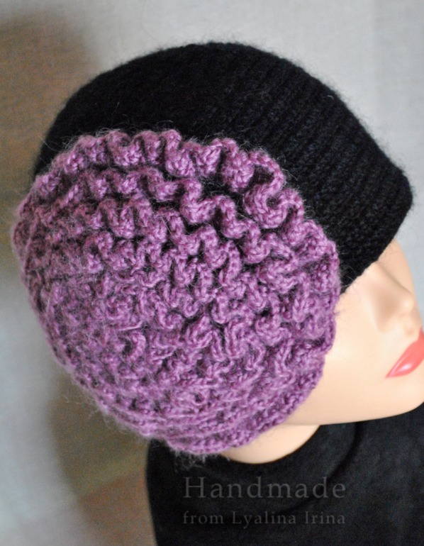 Вязаная женская шапка Greetings from Paris