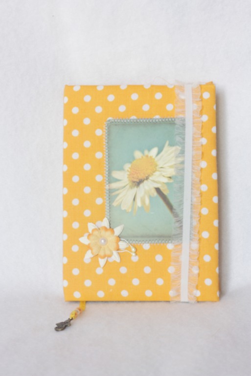 Блокнот желтый в горошек