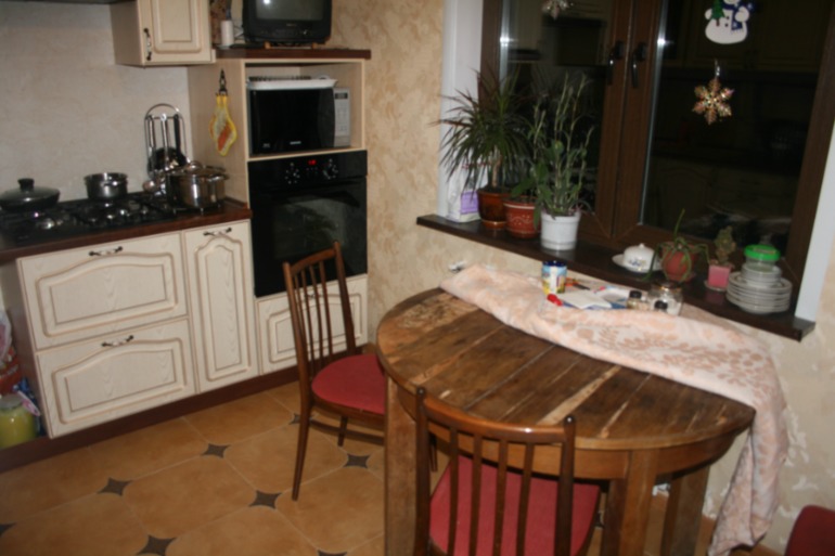 какой цвет стола подойдет?