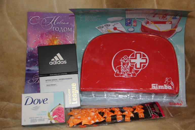 Вот  и  мы получили первые подарочки по ОП к Новому году)