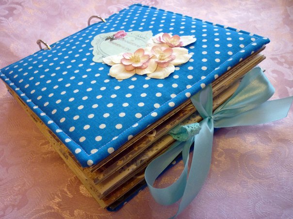 Вот такой альбомчик отправился вчера в Лондон