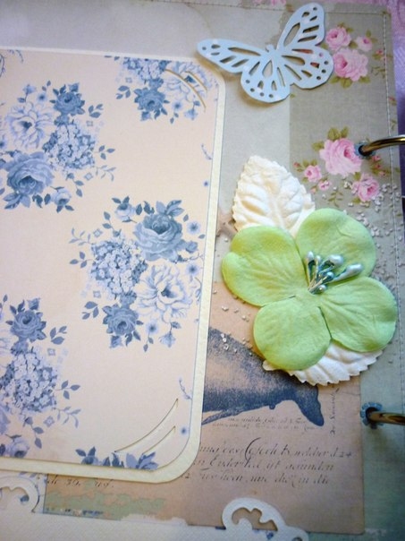 Вот такой альбомчик отправился вчера в Лондон