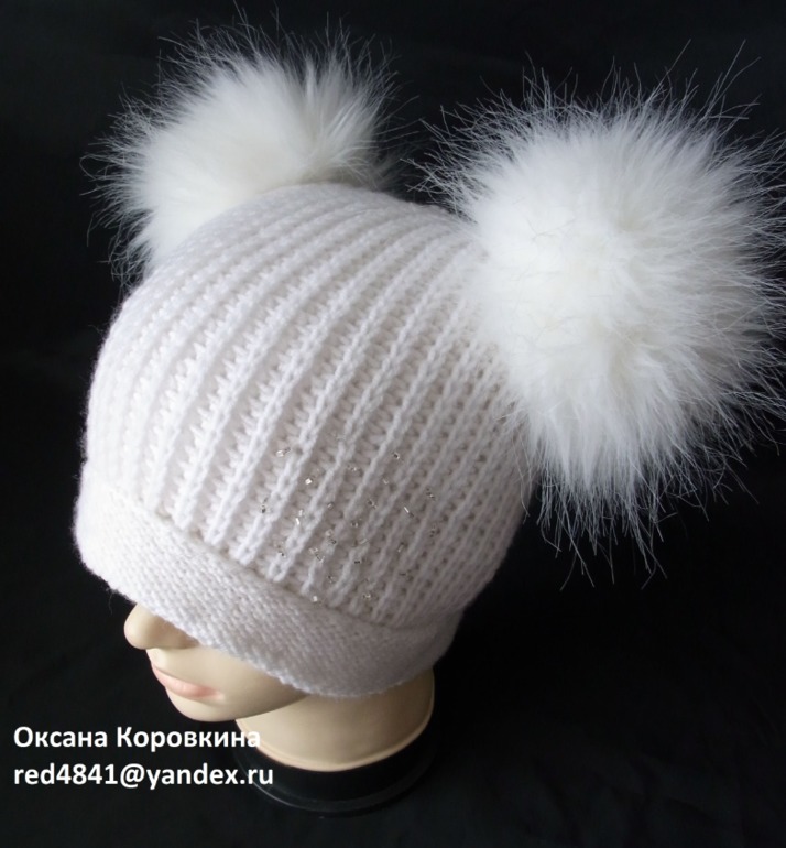 пару шапочек)