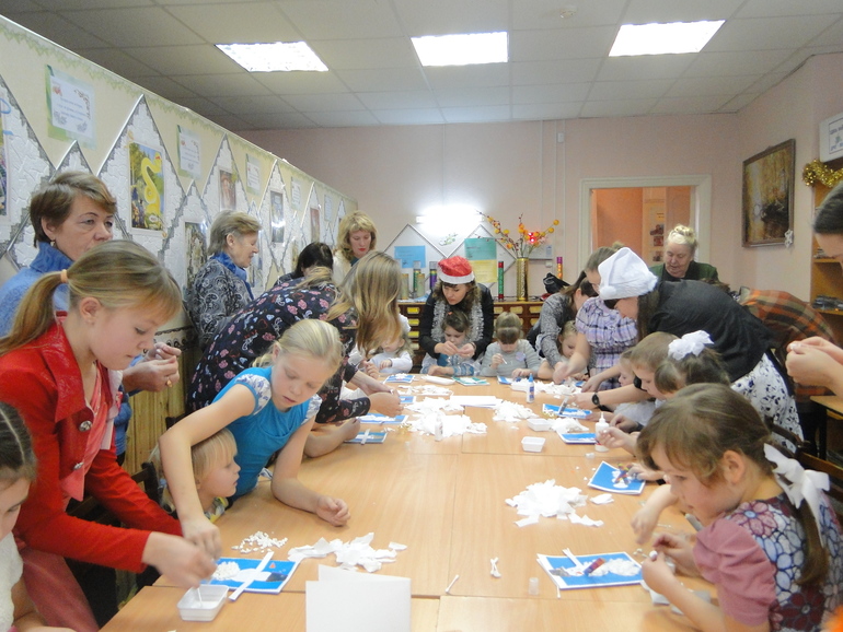 Делали с ребятками новогодние открытки