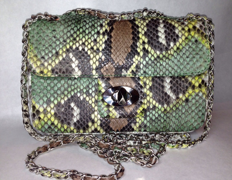 Сумочки из кожи питона