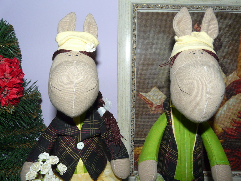 Новогодние лошадки ищут дом!