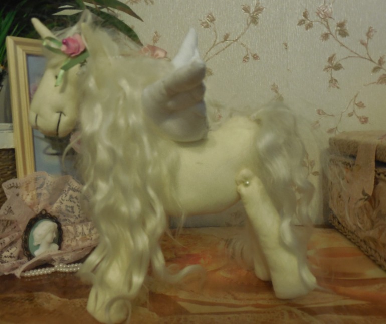 Конь-Единорог