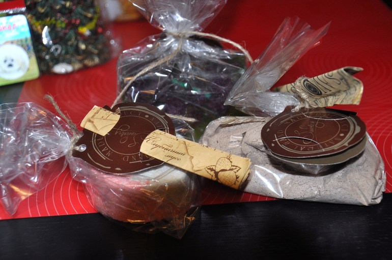 а наша снегурочка из города Зима )))