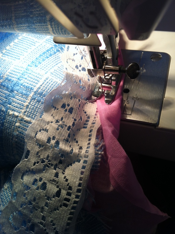 подарок для любимца своими руками!