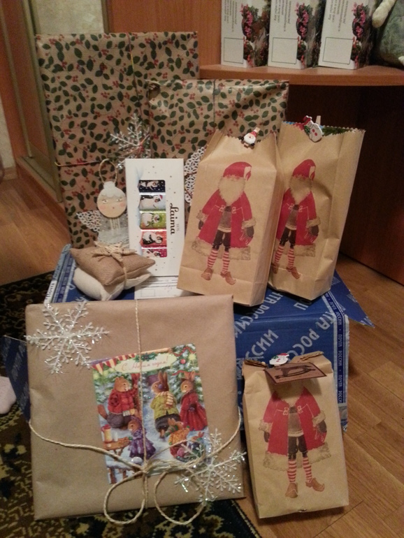 И много, много радости детишкам принесла! Только не елочка, а наша расчудесная Снегурочка)))