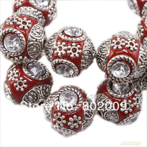 Фурнитура, подвески и бусины в наличи