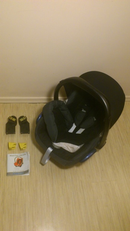 б/у Автокресло Maxi cosi CabrioFix + база EasyFix + шасси/прогулка Quinny Zapp полный комплект