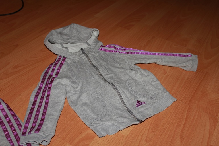 Очень много вещей. Zara, Akkon, Adidas,Pelikan, Desalitto, Войчек, Mayoral, Мазекея, Da da....и.т.д