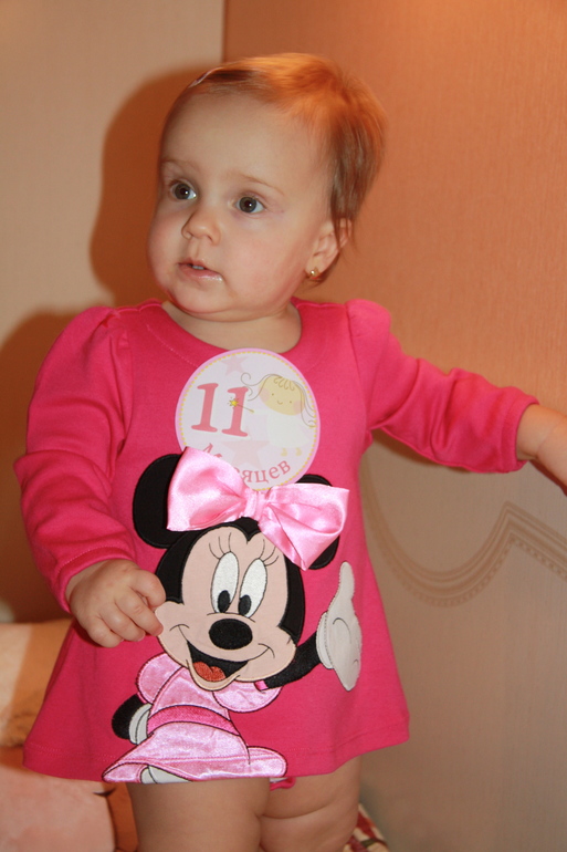 Сладкой Булочке 11 месяцев)