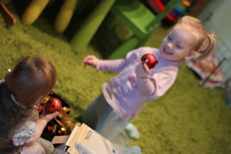 НОВОГОДНИЙ ОДИН ДЕНЬ )