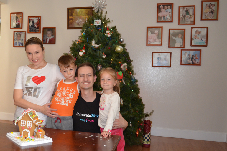 Наш первый Домик из печенья и просто печенья))) 3г.8мес.