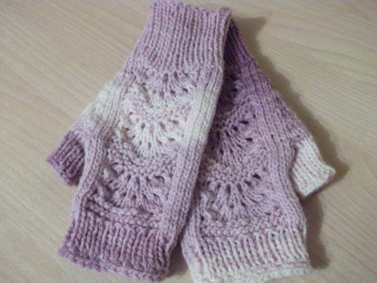 Очаровательные митенки