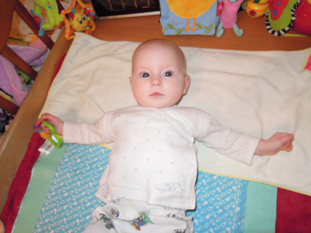 Моей Дюймовочке 4 месяца