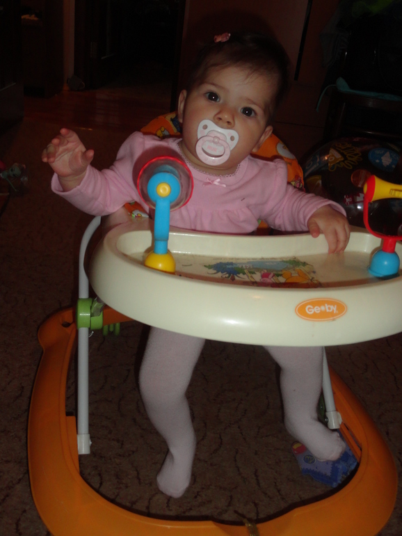 Мы полугодовасики ЮХХУУУУУ!!!!