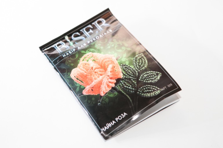 Пристрой наборов в алмазной технике и бисероплетение