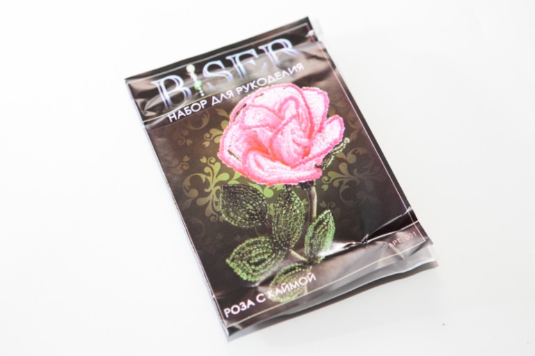 Пристрой наборов в алмазной технике и бисероплетение