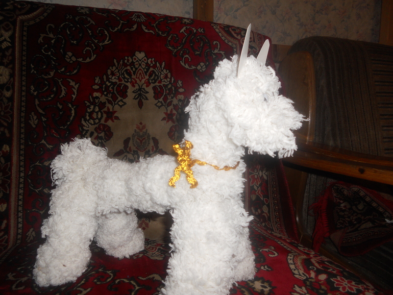 Собачка на  новогодний конкурс в школу!