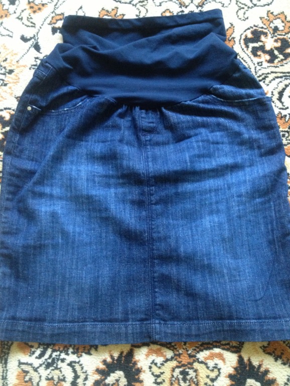 Продам одежду для беременных. Размер 42-46 (тянется)