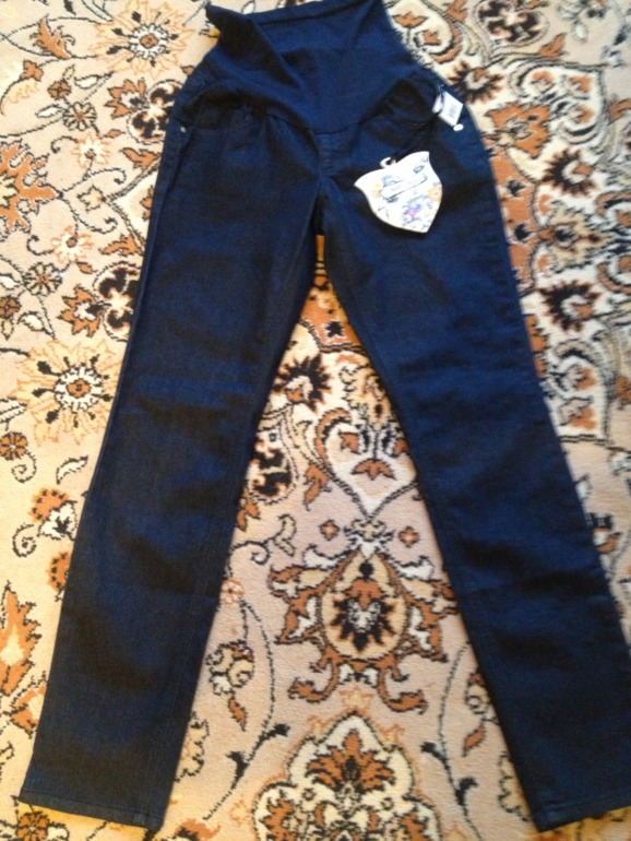 Продам одежду для беременных. Размер 42-46 (тянется)