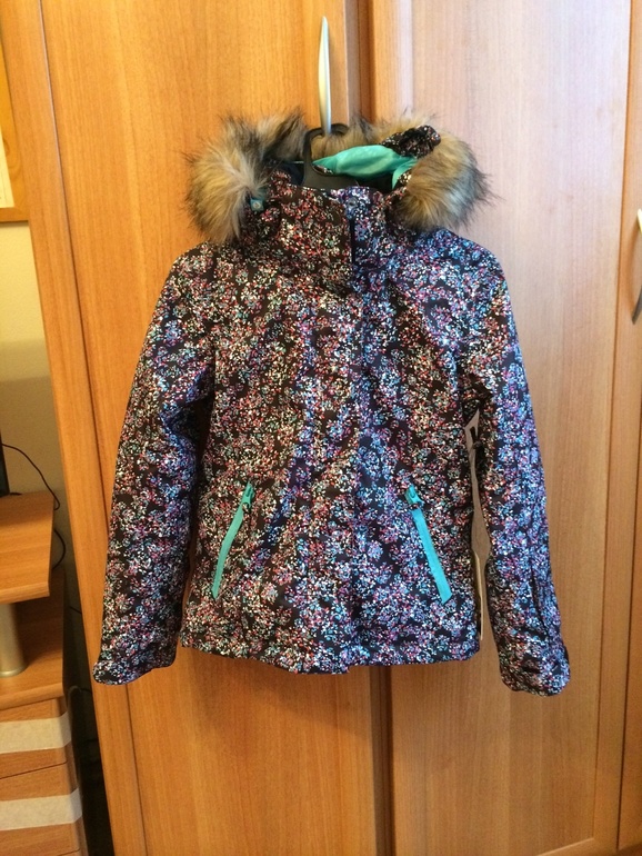 НОВЫЕ СНОУБОРДИЧЕСКИЕ КУРТКИ ROXY НА ДЕВОЧКУ, размер 10T
