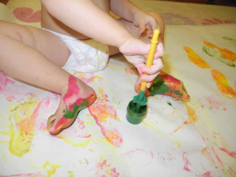 Рисование ножками