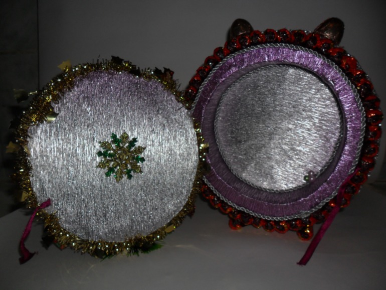 Мой первый тортик и новогодние часики!!!Прошу критики!!!