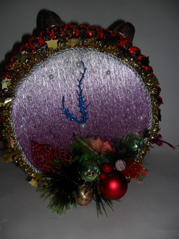 Мой первый тортик и новогодние часики!!!Прошу критики!!!