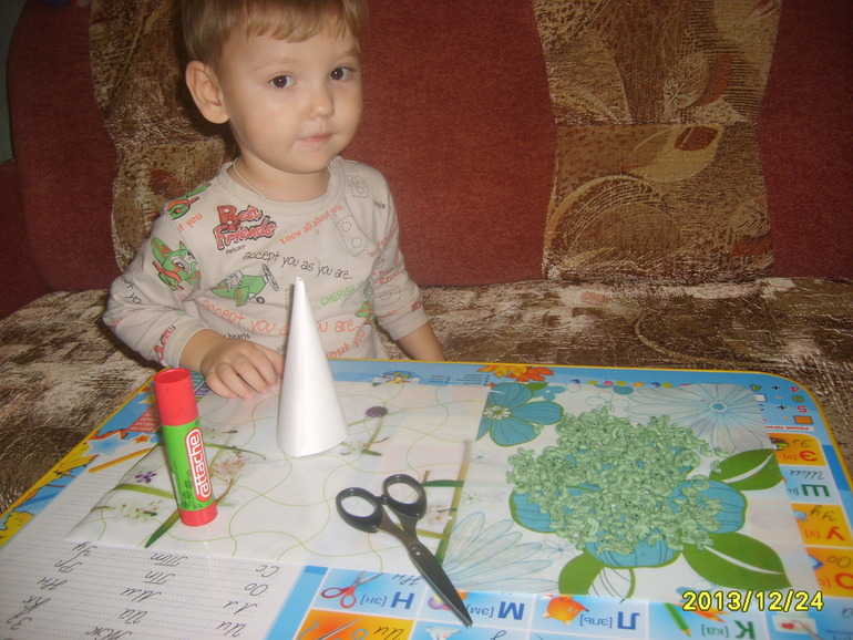 подготовка к Новому году. Елочка.