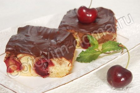Кекс с вишнями (черешнями) и шоколадом