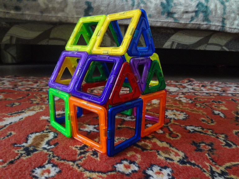 magformers-воображариум или что подарить 3х-летке)