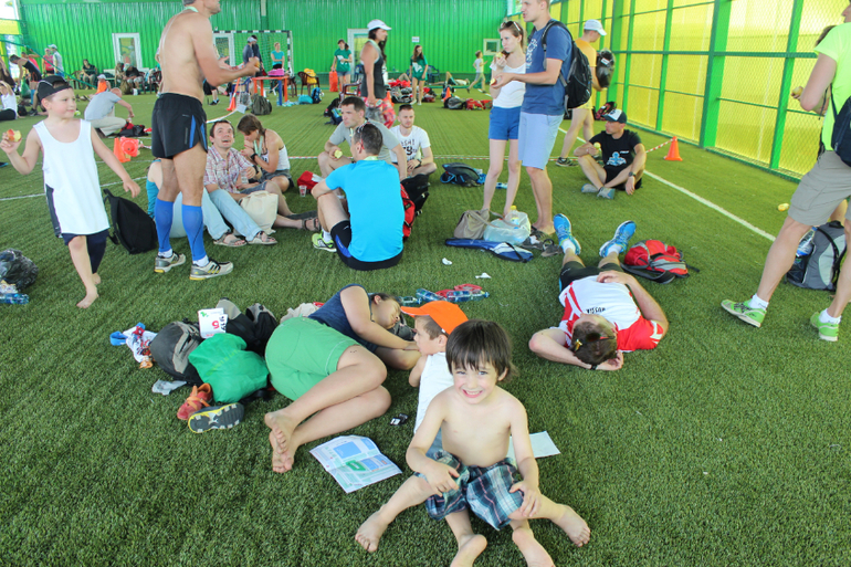 Спортивные выходные,день втрой)Зеленорадский полумарафон)