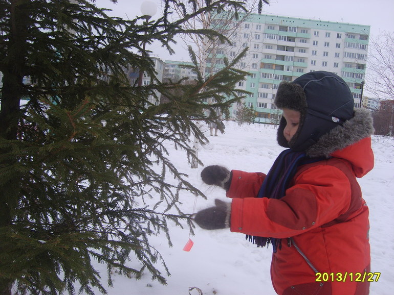 подготовка к Новому году. Ледяные игрушки.