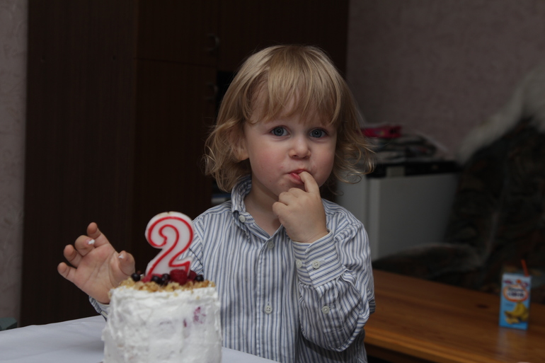 "достижения" моего мужчины к 2 годам :)