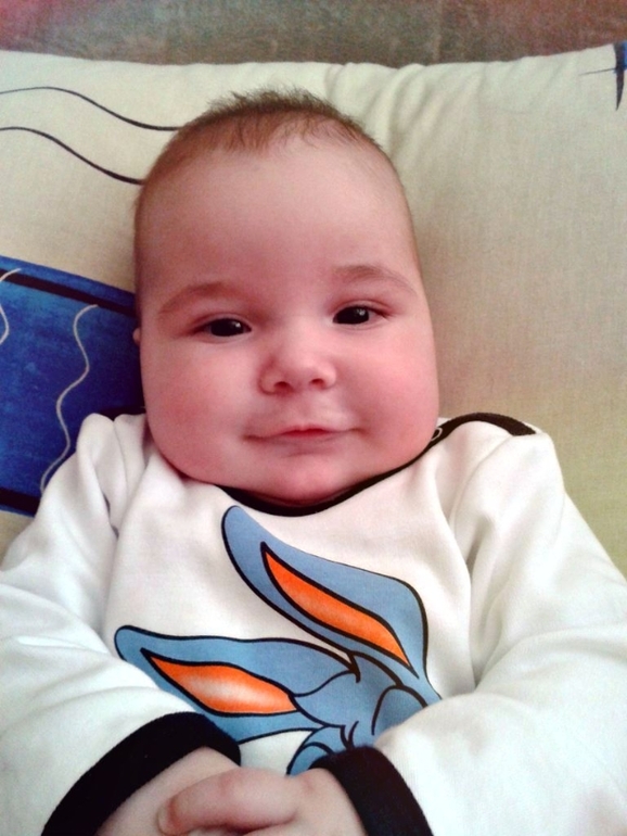 нам сегодня 4 месяца)))