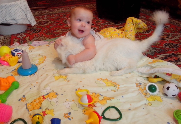 Нам пол годика!=)