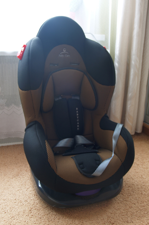 Продается детское автокресло Babycare Группа 1\2 9-25 кг